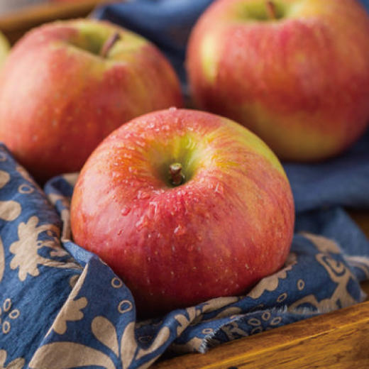 新疆阿克苏冰糖心苹果1500g/口感脆爽/甜而多汁 商品图1