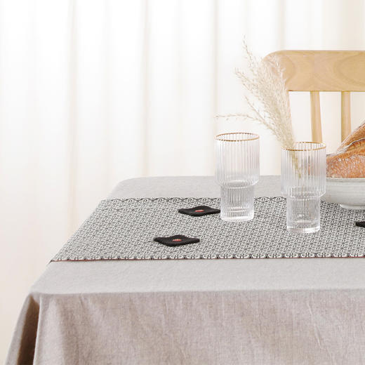 阳春小镇格纹拼接艺术款桌旗 商品图5