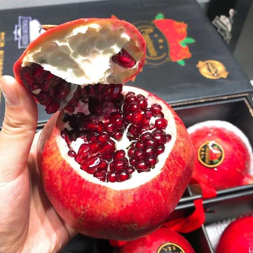 秘鲁黑钻石榴 (black diamond)黑钻石般高贵的果粒色泽,约750g/颗