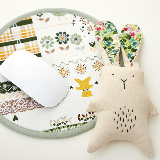 阳春小镇小萌兔鼠标手枕 商品图1