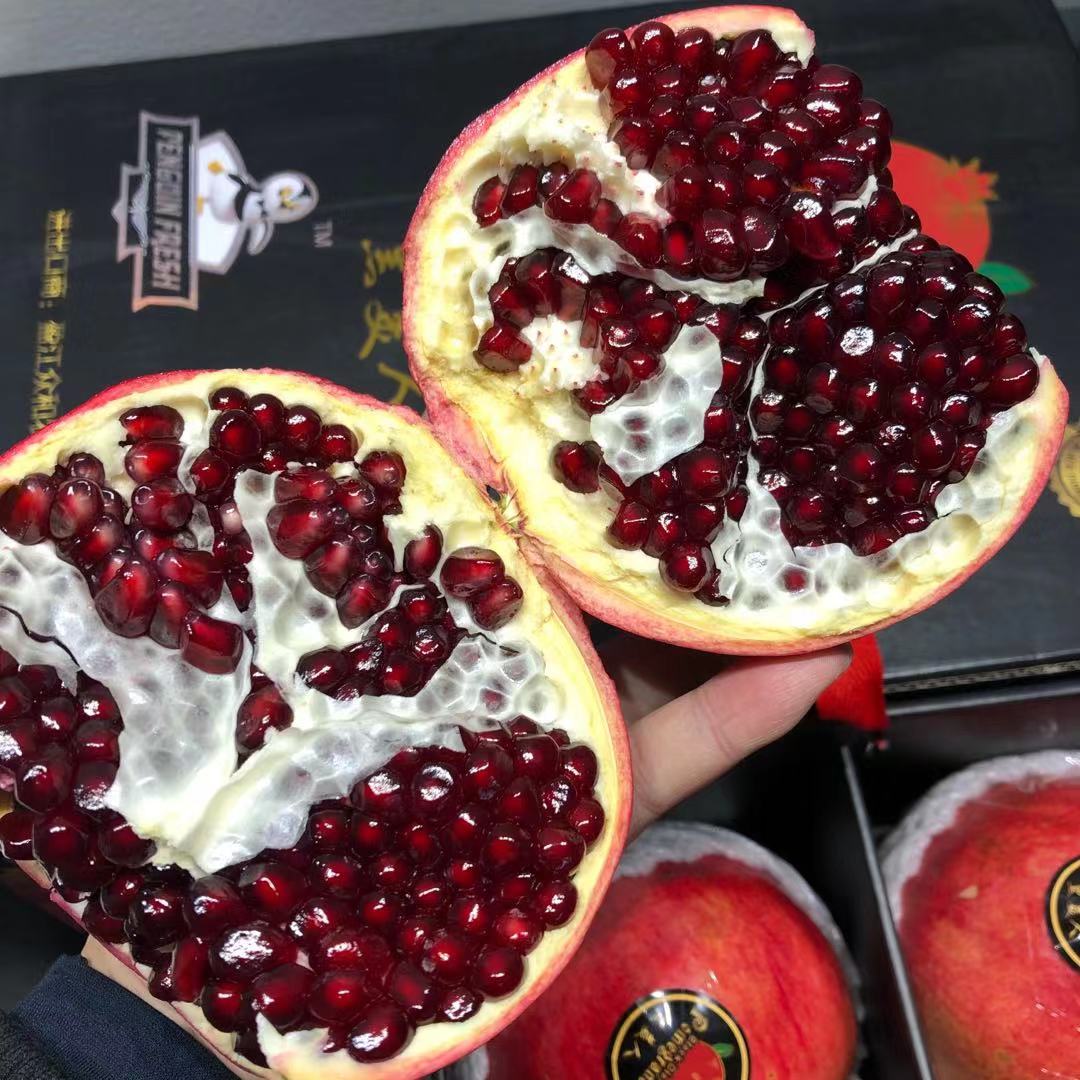 秘鲁黑钻石榴 (black diamond)黑钻石般高贵的果粒色泽,约750g/颗