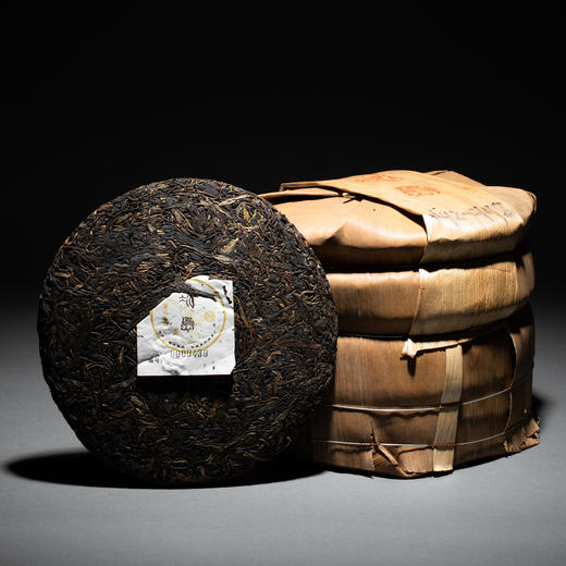 2011年 冰岛古树纯料普洱生茶  “春三月”出品  【老兴海茶厂】代加工 商品图3