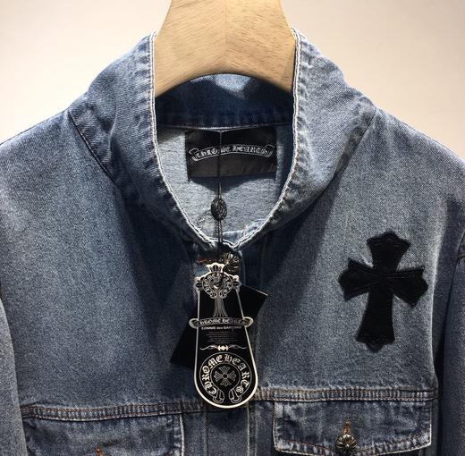 点此购买 克罗心男女款刺绣水洗牛仔外套 太136448