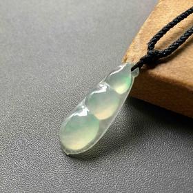 冰种飘阳绿翡翠福豆