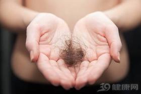 产后脱发，都是气血虚惹的祸，简单一物还你浓密青丝！