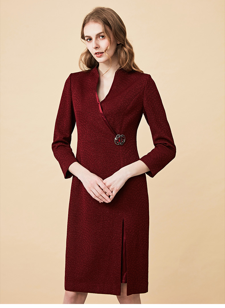 皮尔卡丹女2019秋季新款酒红色长袖连衣裙端庄高贵气质法式一步裙p84