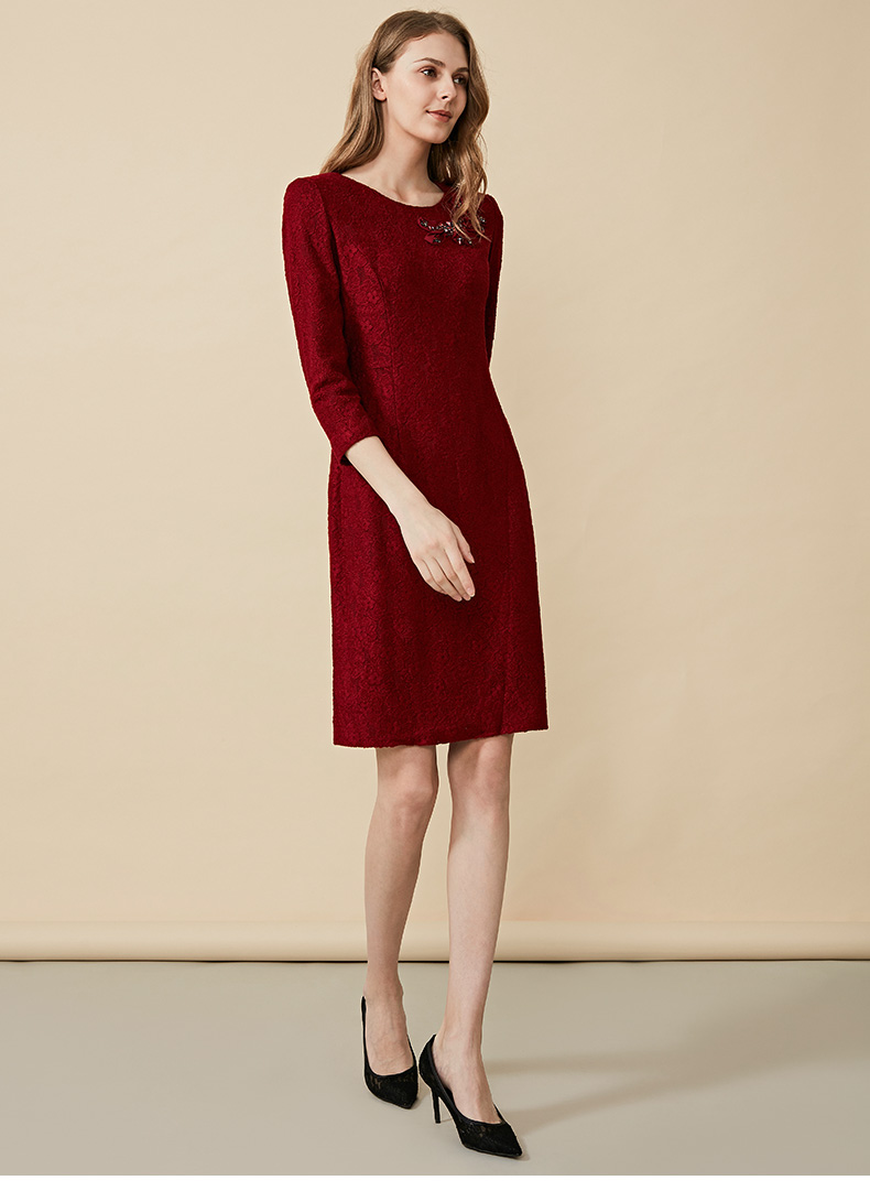 皮尔卡丹女装2019秋冬新款红色长袖含羊毛连衣裙圆领收腰包臀裙7424e