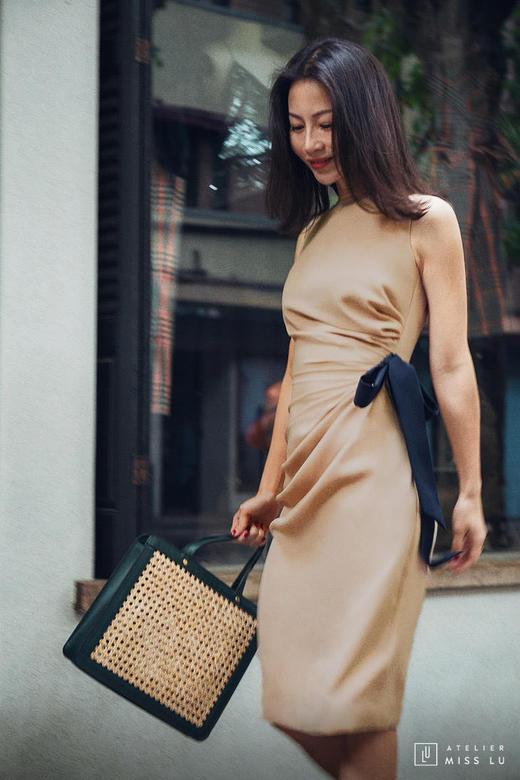 AtelierMissLu / Lyda-肉桂奶茶立裁腰间系带连身裙 商品图4