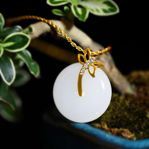 18K黄金和田玉（白玉）镶钻吊坠--蜻蜓  平安扣直径18mm 商品图1