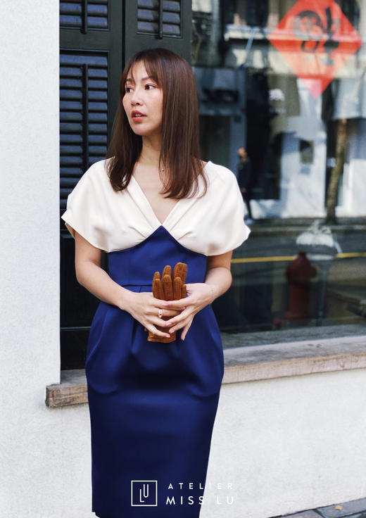 AtelierMissLu / Serafina-典雅蓝白拼色收腰修身裙 商品图0