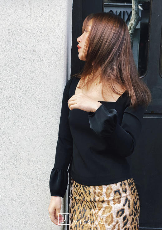 AtelierMissLu /Vicenta-黑色方领泡泡袖打底上衣 商品图3