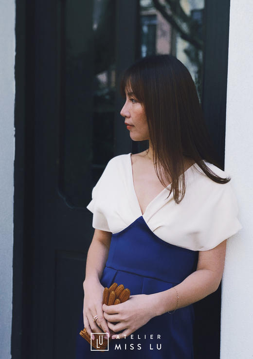 AtelierMissLu / Serafina-典雅蓝白拼色收腰修身裙 商品图3