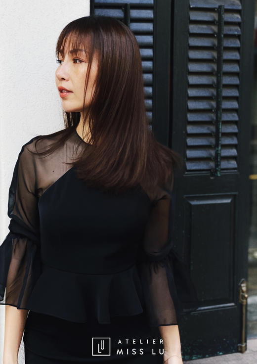 AtelierMissLu / Nuria-光泽黑色拼纱性感包身裙 商品图1