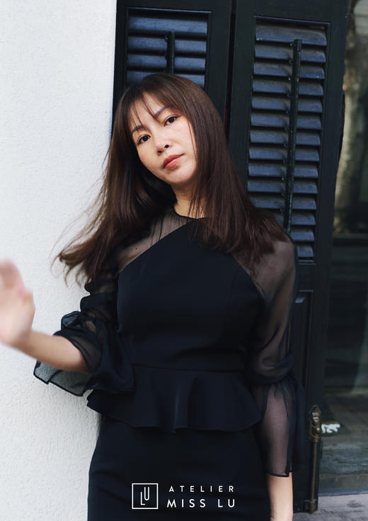 AtelierMissLu / Nuria-光泽黑色拼纱性感包身裙 商品图2