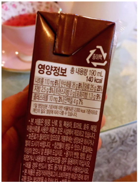 延世进口巧克力味牛奶饮料