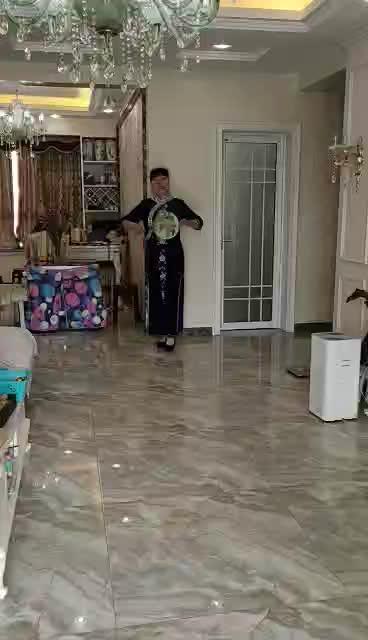 伍家上上城艺术团旗袍走秀  高秉莲 商品图0