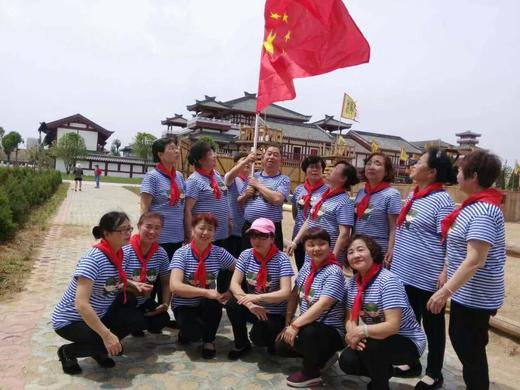 开心俏夕阳舞蹈队（队长：刘红） 商品图0