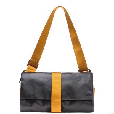 未行原创潮品防水可拆卸休闲包-煤炭黑                Tide Triang  Pouch 商品图0