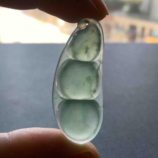高冰种晴水飘花翡翠福豆 商品图8