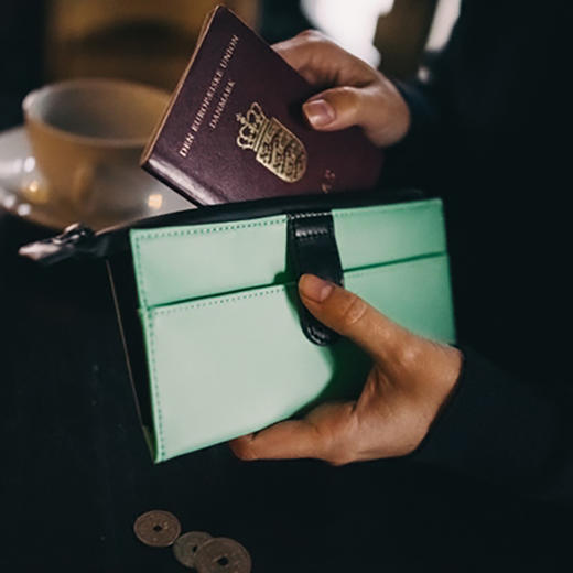 未行原创城市穿梭防水手拿包                      City Shuttle Travel Wallet 商品图3