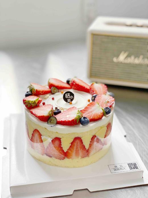 草莓🍓蛋糕。松软的原味蛋糕，夹心部分由草莓卡仕达酱➕动物奶油➕酸甜树莓果肉果冻➕新鲜草莓，因为超级好吃一定要选大一号哦 商品图4