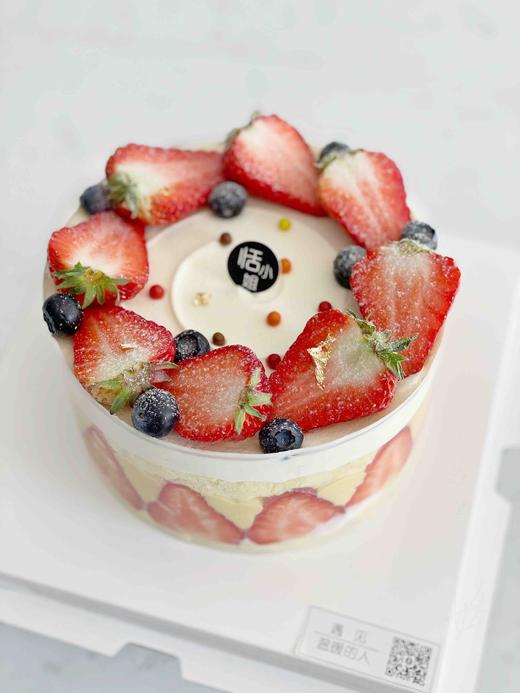 草莓🍓蛋糕。松软的原味蛋糕，夹心部分由草莓卡仕达酱➕动物奶油➕酸甜树莓果肉果冻➕新鲜草莓，因为超级好吃一定要选大一号哦 商品图10