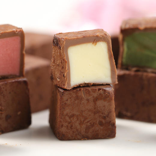 明治雪吻牛奶巧克力62g 商品图2