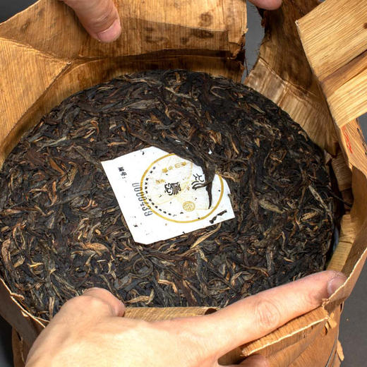 2011年 冰岛古树纯料普洱生茶  “春三月”出品  【老兴海茶厂】代加工 商品图1