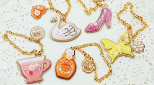 【SUNFELT】日本滴胶首饰套装—粉红高跟鞋吊坠 商品图1