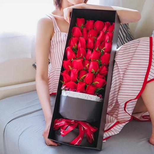 美丽人生   33支红玫瑰礼盒，黄莺搭配（1661） 商品图0