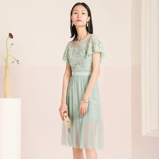 31922113 诺曼琦2020夏新款网纱蕾丝拼接两件套连衣裙洋气流行小清新