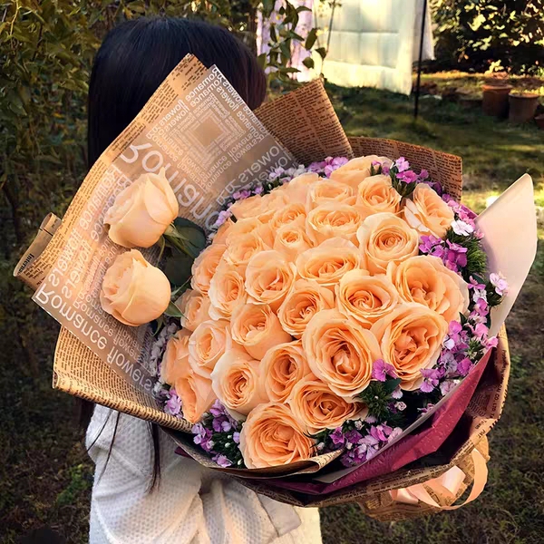 心头肉    33支香槟玫瑰，相思梅环绕一周！（1903）