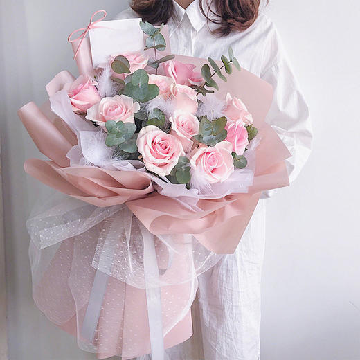 幸福之爱     11支戴安娜玫瑰，尤加利，羽毛搭配（1934） 商品图2