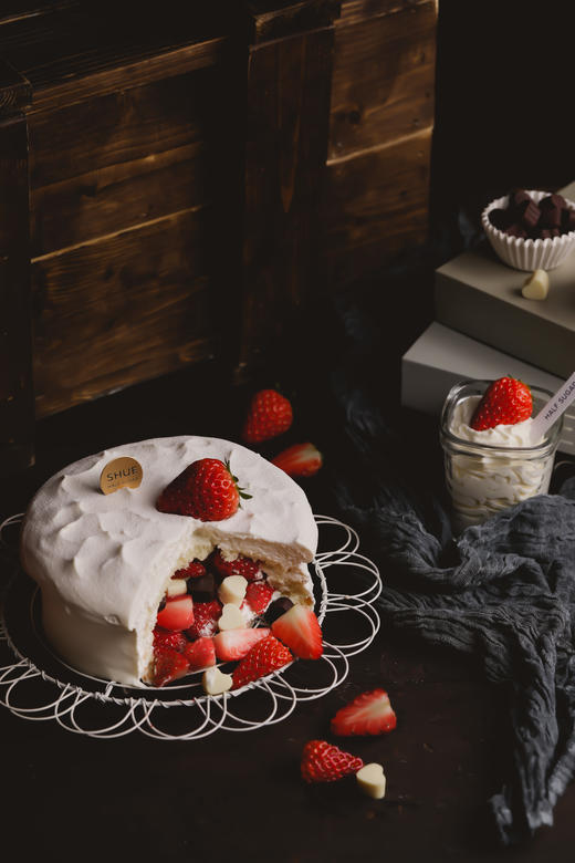 草莓藏心蛋糕 商品图0