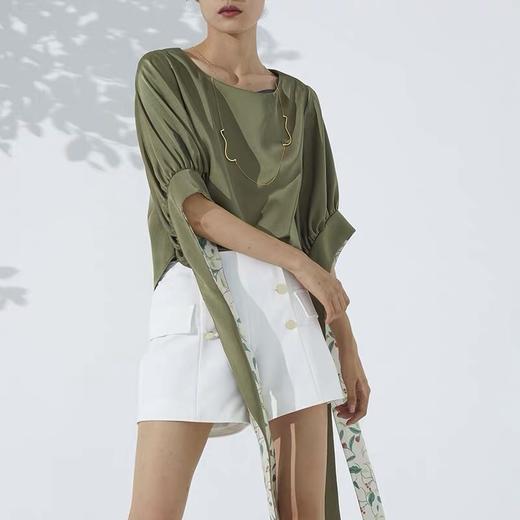 浅金饰扣短裤 商品图1