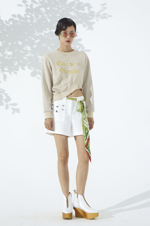 浅金饰扣短裤 商品图0