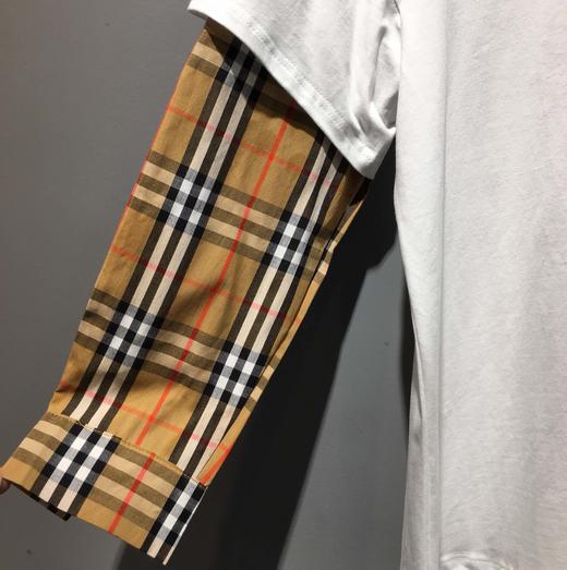 点此购买 巴宝莉男女款拼接格子假两件t恤 太138966