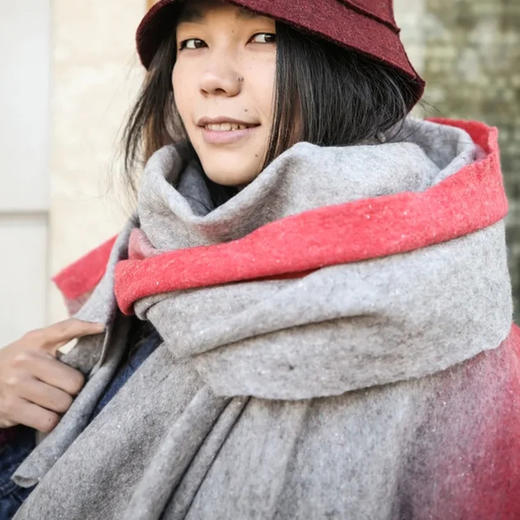 TUMAR羊绒披巾-浅灰 商品图4