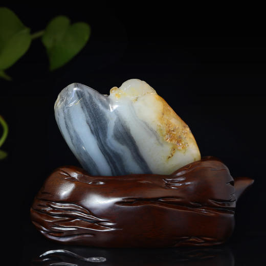 和田玉（青花）独籽摆件--竹林居士（邱启敬）405g 商品图1