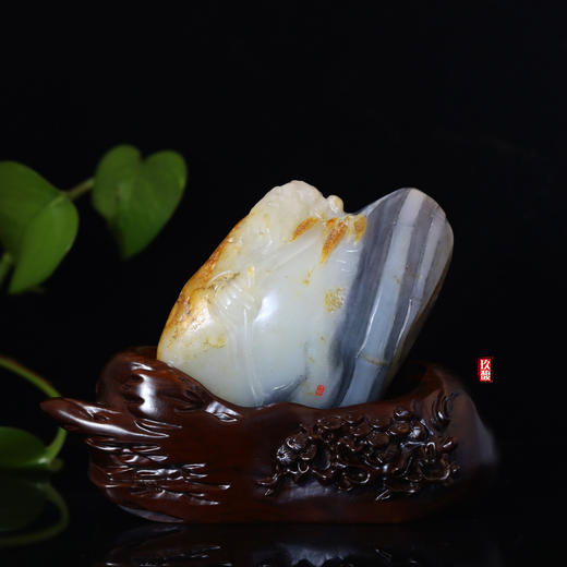 和田玉（青花）独籽摆件--竹林居士（邱启敬）405g 商品图0