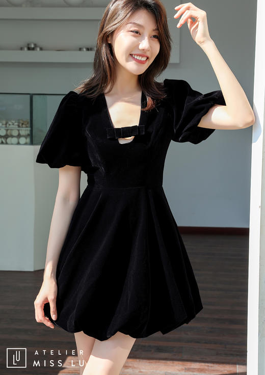 AtelierMissLu / Olga-经典黑丝绒泡泡袖公主裙 商品图9