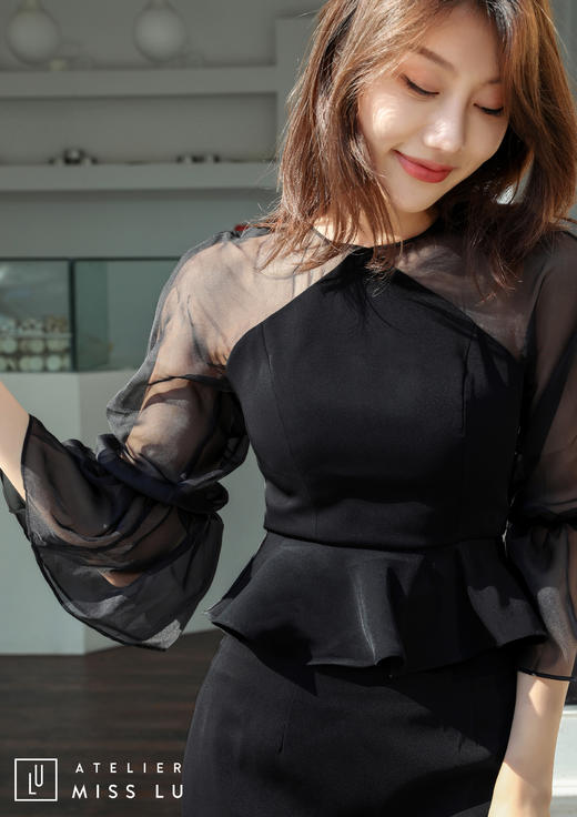 AtelierMissLu / Nuria-光泽黑色拼纱性感包身裙 商品图12