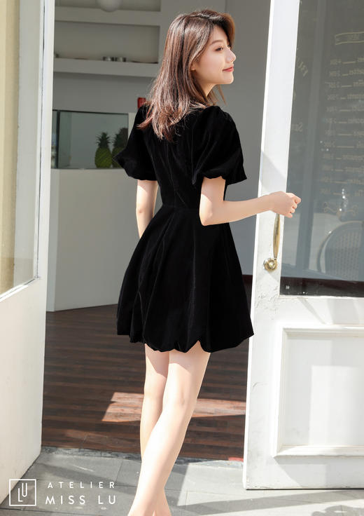 AtelierMissLu / Olga-经典黑丝绒泡泡袖公主裙 商品图12