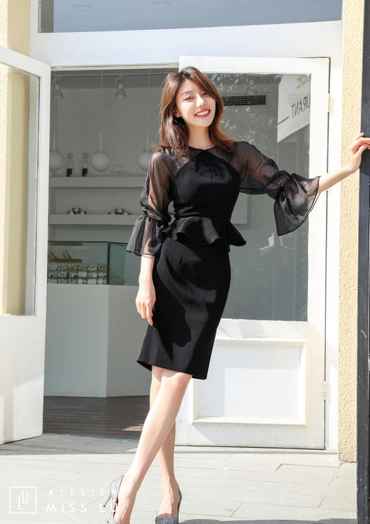 AtelierMissLu / Nuria-光泽黑色拼纱性感包身裙 商品图11