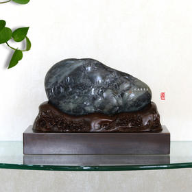 和田玉（青花）独籽摆件--清露滴幽林（孙有庚）3630g