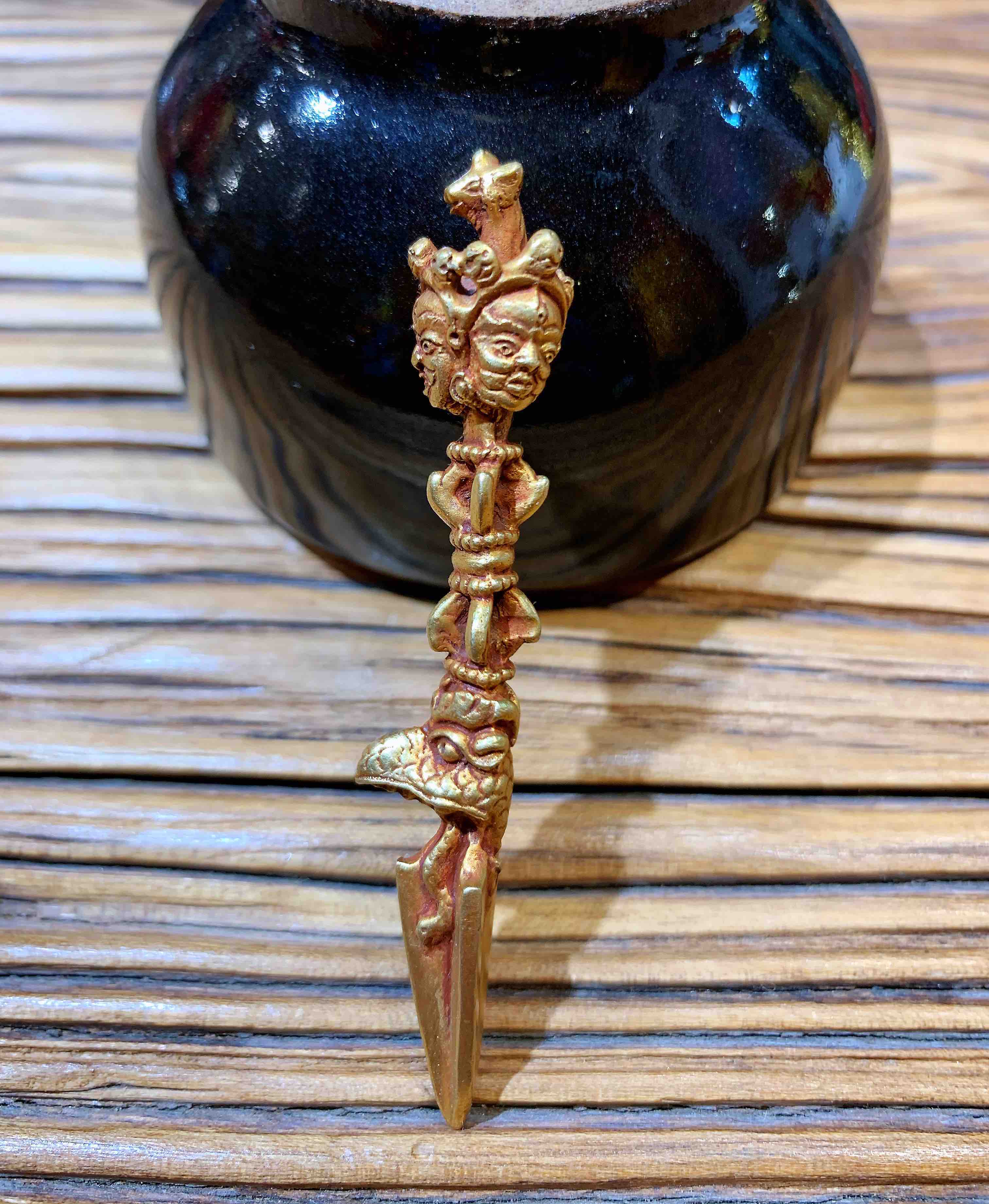 天语龙吟梵音苑尼泊尔手工白铜普巴金刚镢金刚橛挂件高约65cm