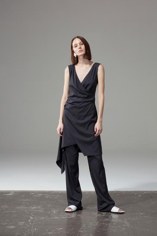 不对称下摆褶皱连衣裙 商品图0