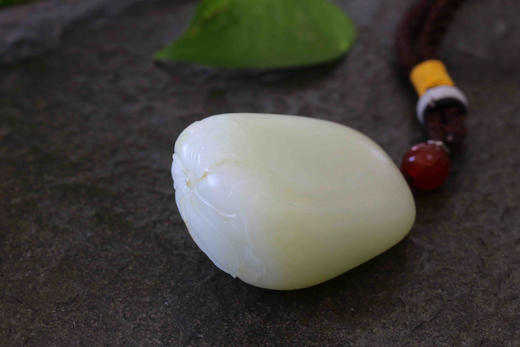 和田玉（白玉）独籽把件—一花一世界 85.611g 商品图4