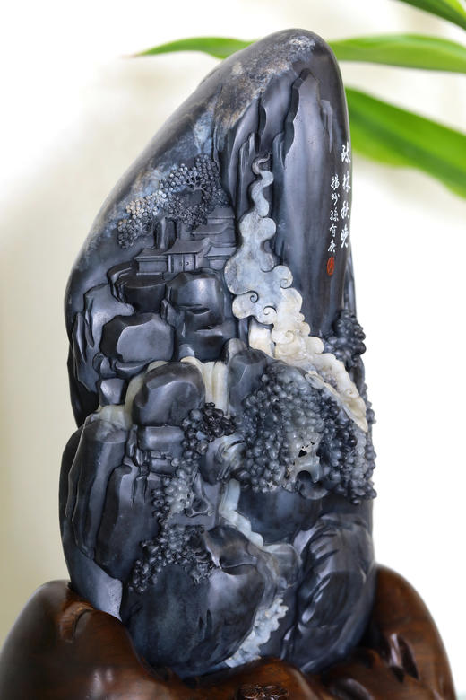 和田玉（青花）独籽摆件--疏林秋晚（孙有庚）2220g 商品图1