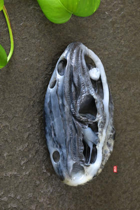 和田玉（青花）独籽摆件--一路连科 （邱启敬）